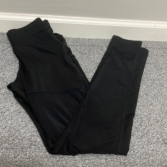 Full Length (with Pockets!) Mesh Panel Black Leggings - Picture 5 of 6